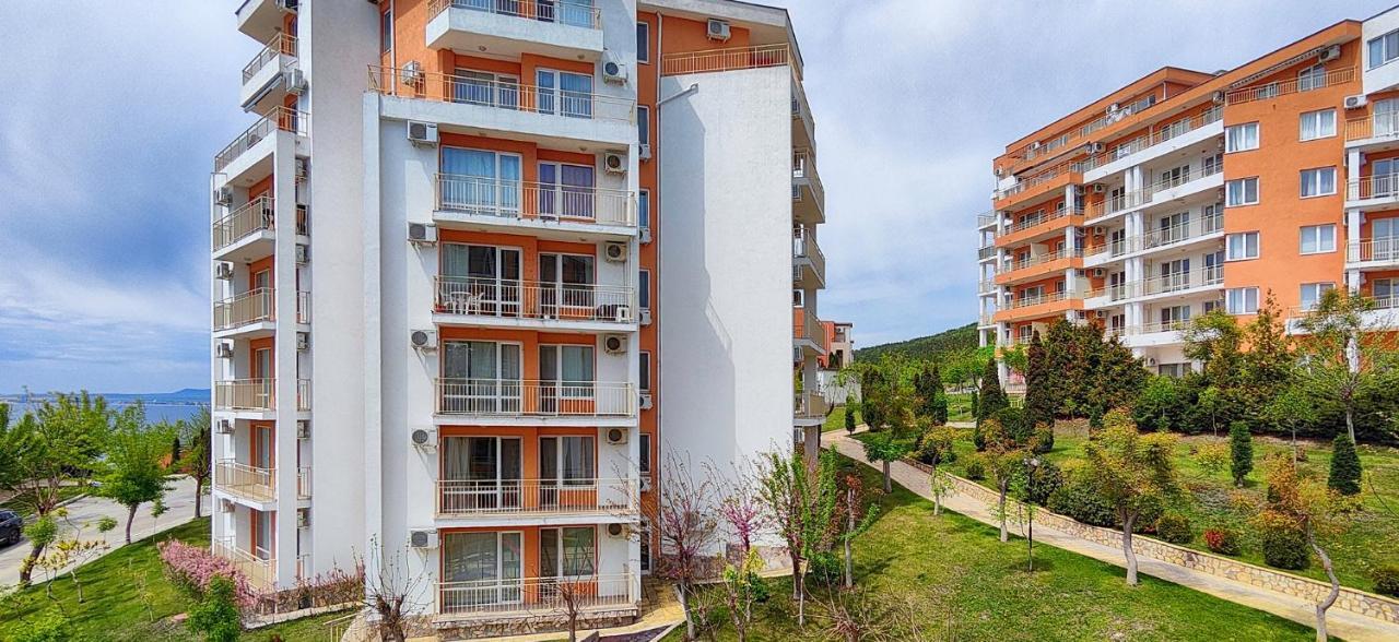 Crown And Imperial Sveti Vlas